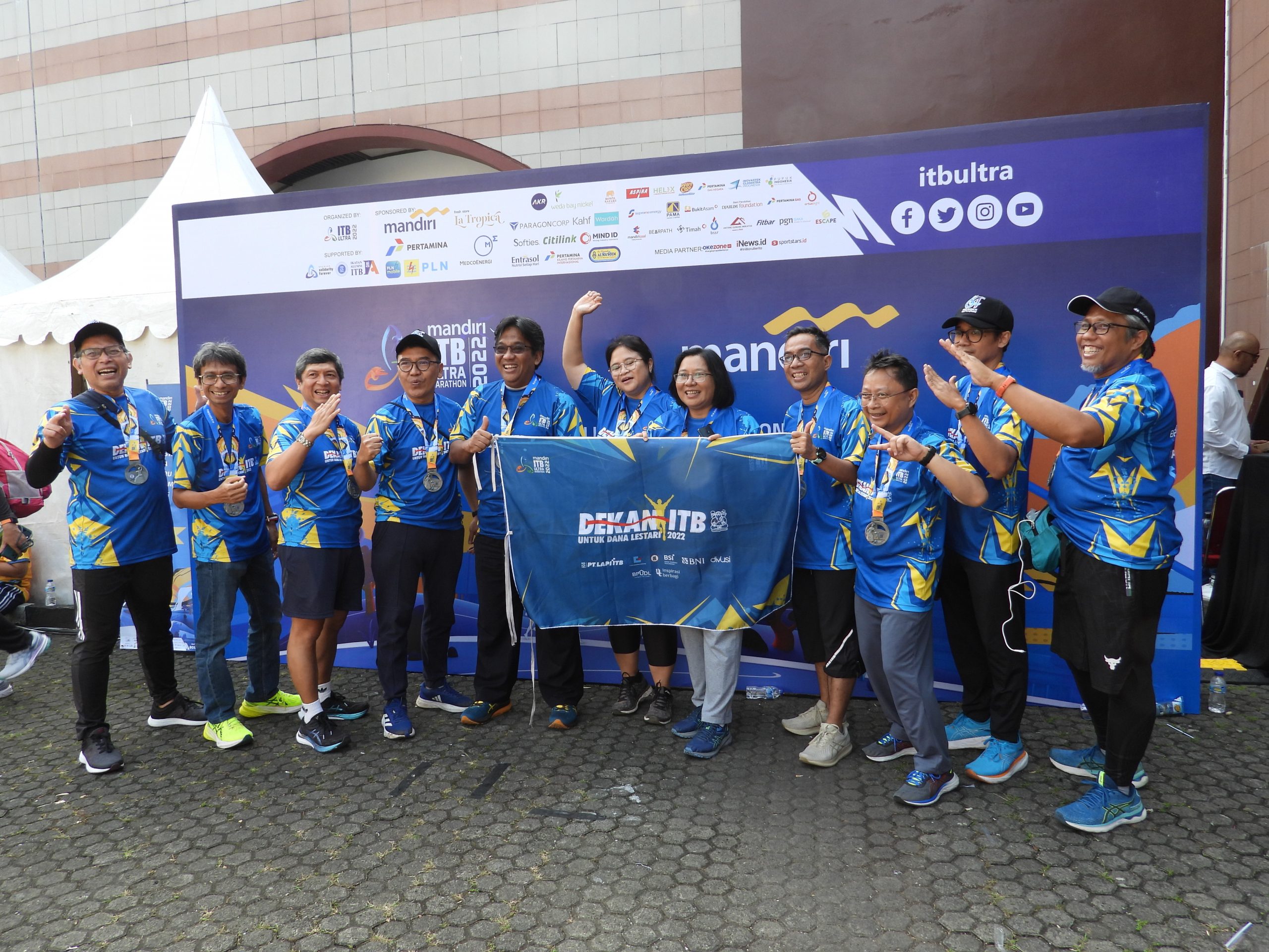 DEANS RUN FOR ENDOWMENT FUND (MANDIRI ITB ULTRA MARATHON)