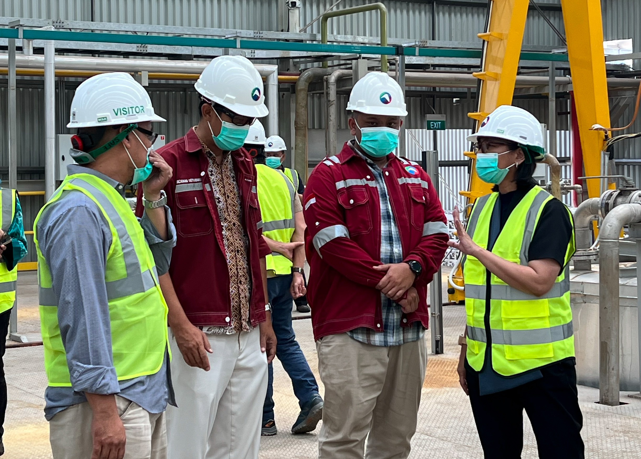 Kunjungan Rektor ITB ke Pabrik Katalis Sinergi Indonesia: Membuka Lembaran Baru Inovasi dan Komersialisasi Produk Riset ITB