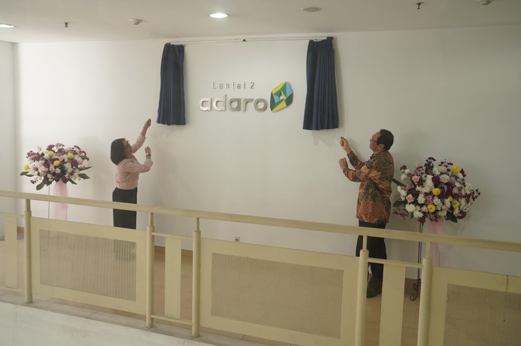 Inauguration of the “Lantai 2 Adaro” at CRCS ITB Building as an appreciation for the endowment fund donation